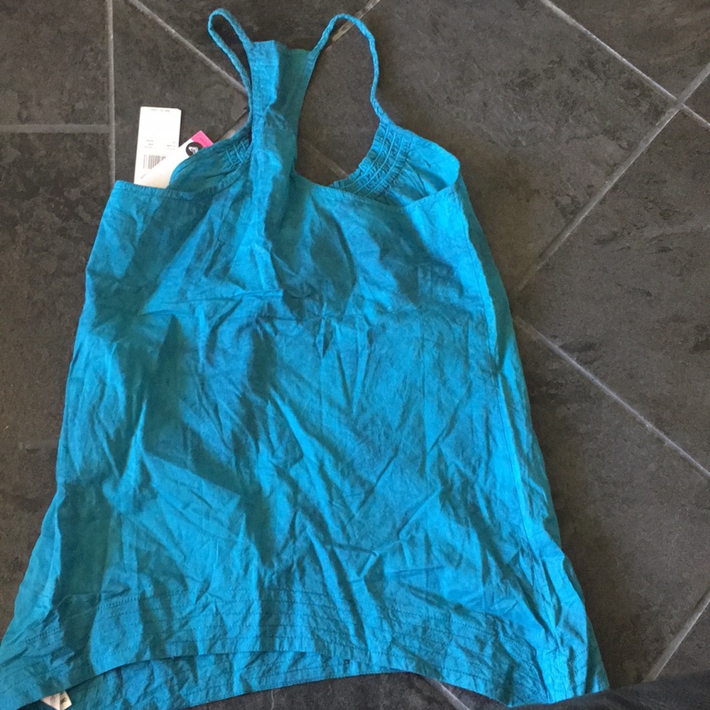 Brand NEW Roxy Top - Picture 2 of 3